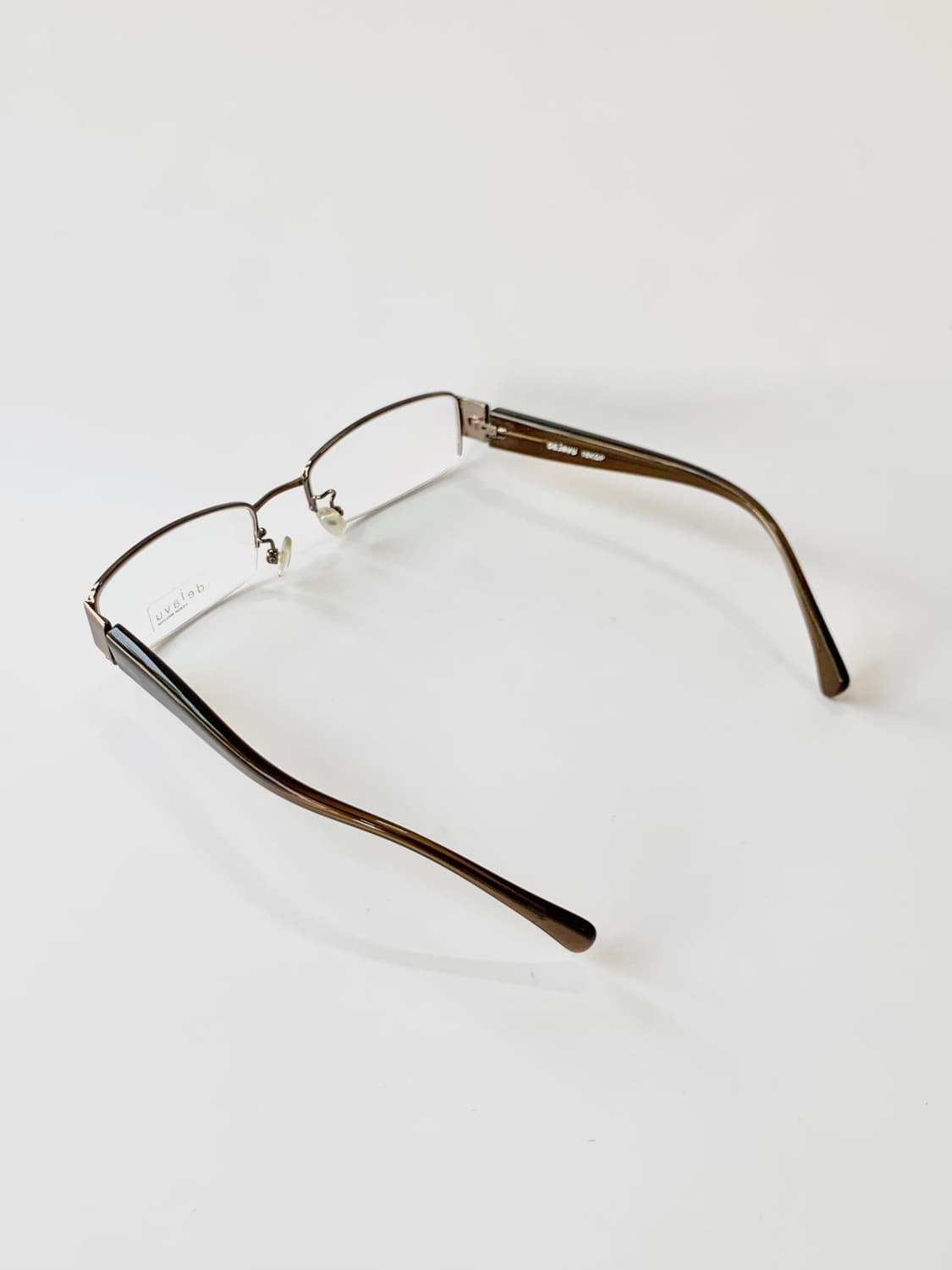 [픽키-636] 데자뷰 브라운 하프림 안경 클래식 메탈 프레임  상품이미지5