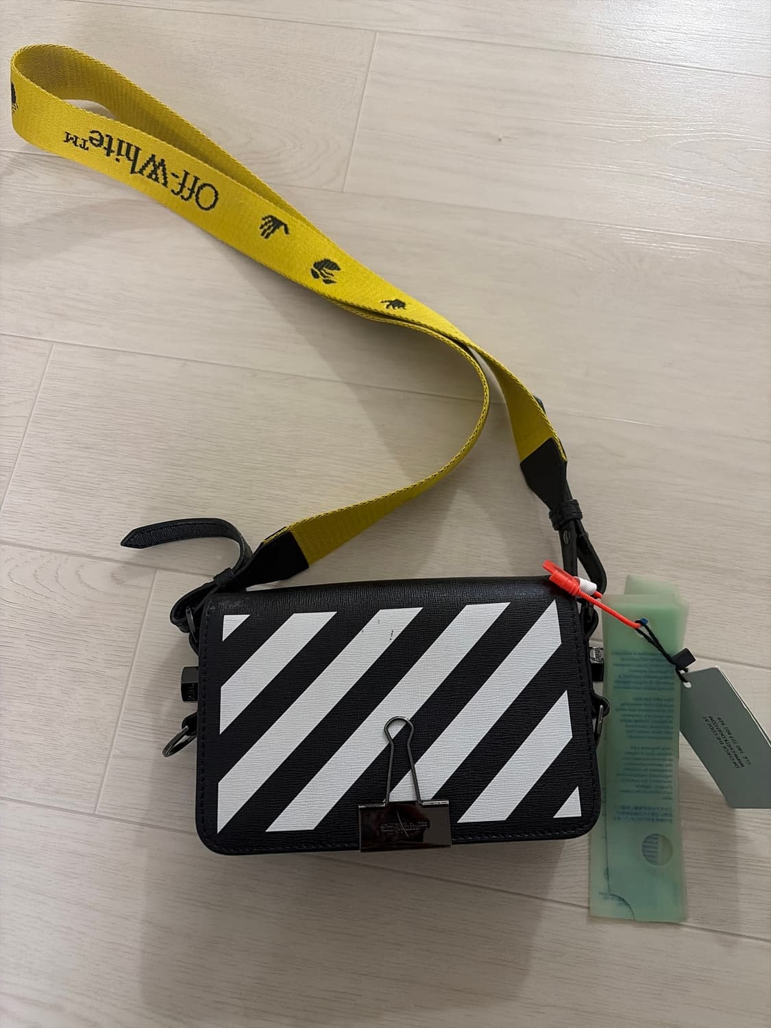 오프화이트 가방 상품이미지1