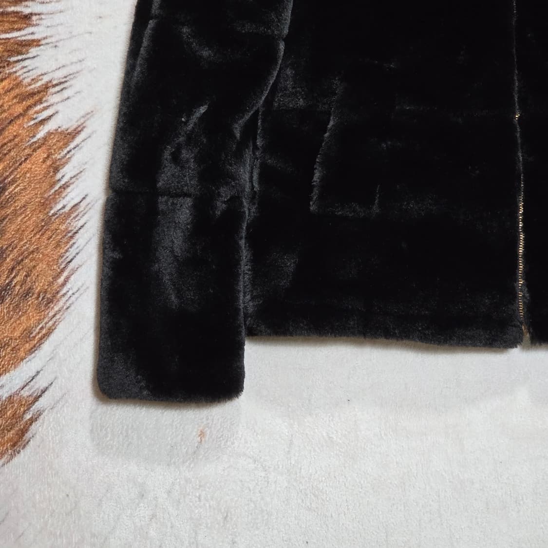 자라 빈티지 블랙 퍼 집업 자켓 상품이미지3