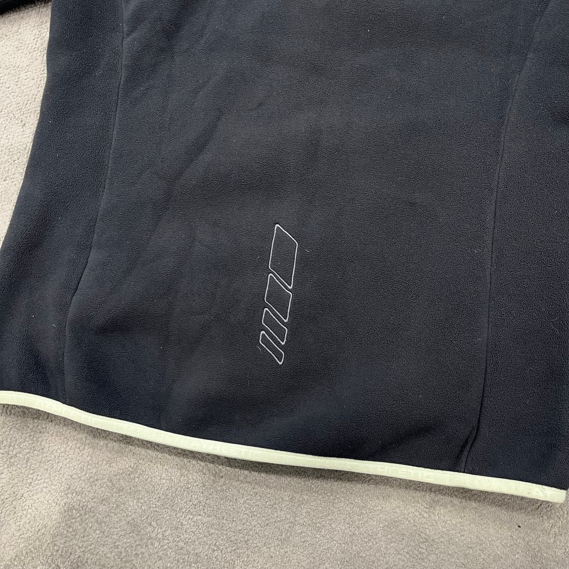 100 데상트 플리스 후드집업 상품이미지5