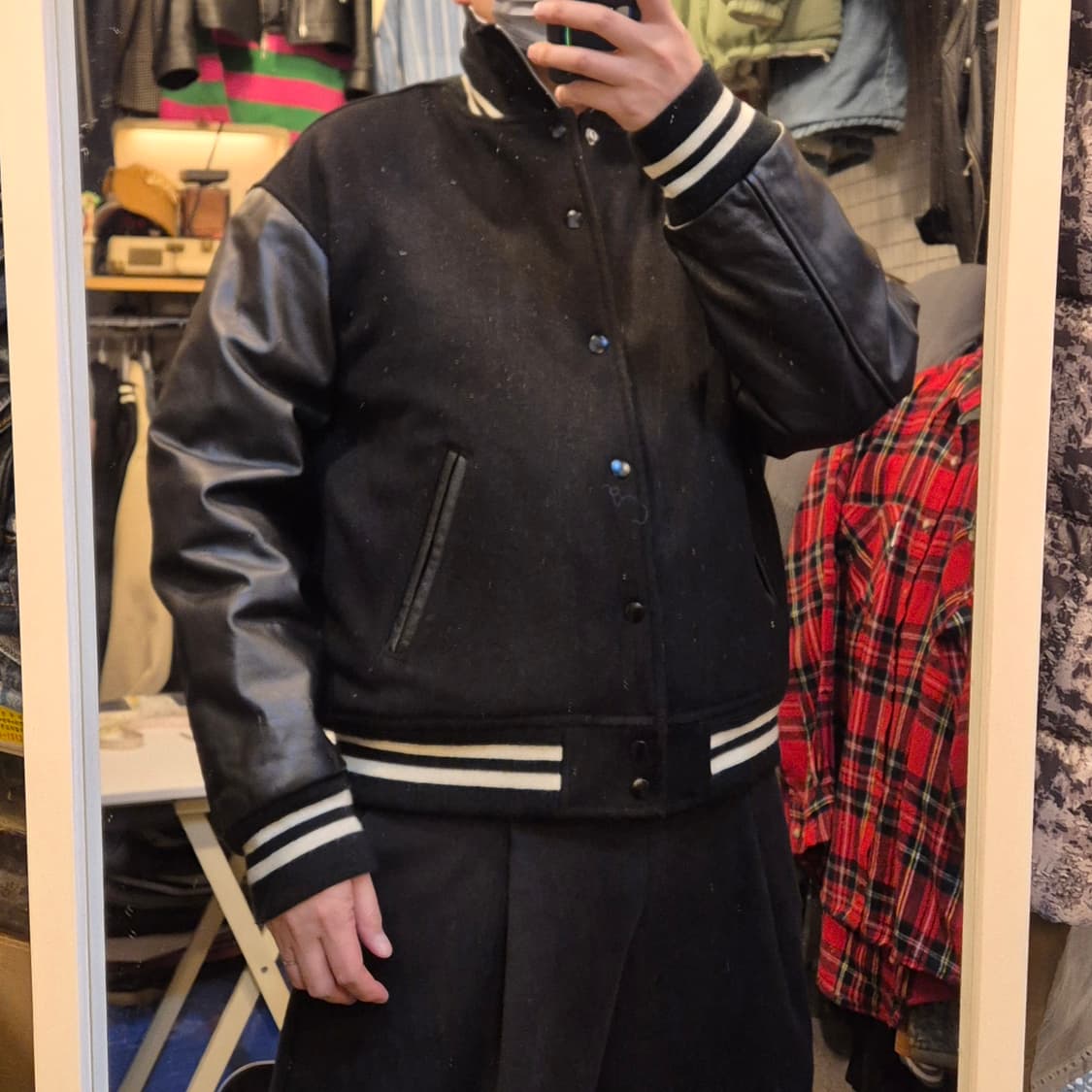 XL(착샷잇음) 아웃스탠딩 블랙 소가죽 바시티자켓  상품이미지4