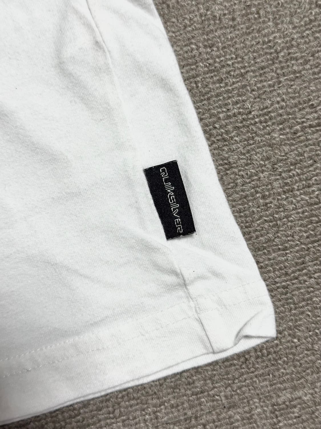 퀵실버 루즈핏 백로고 반팔 티셔츠 상품이미지4