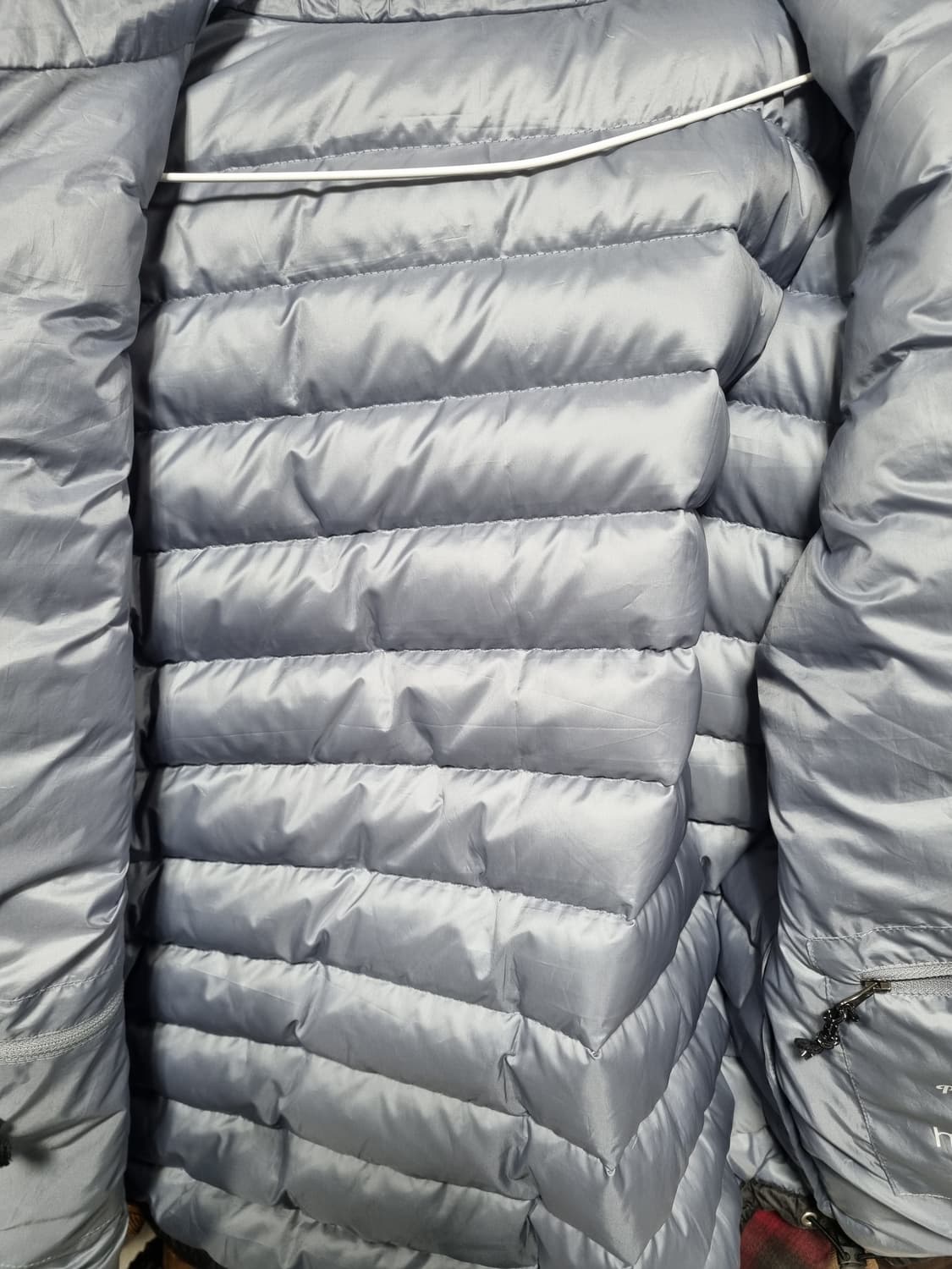 에이이에이이 경량패딩  상품이미지3