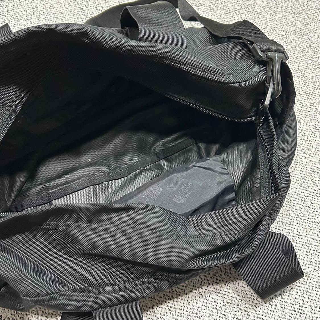 노스페이스 크로스백 상품이미지3