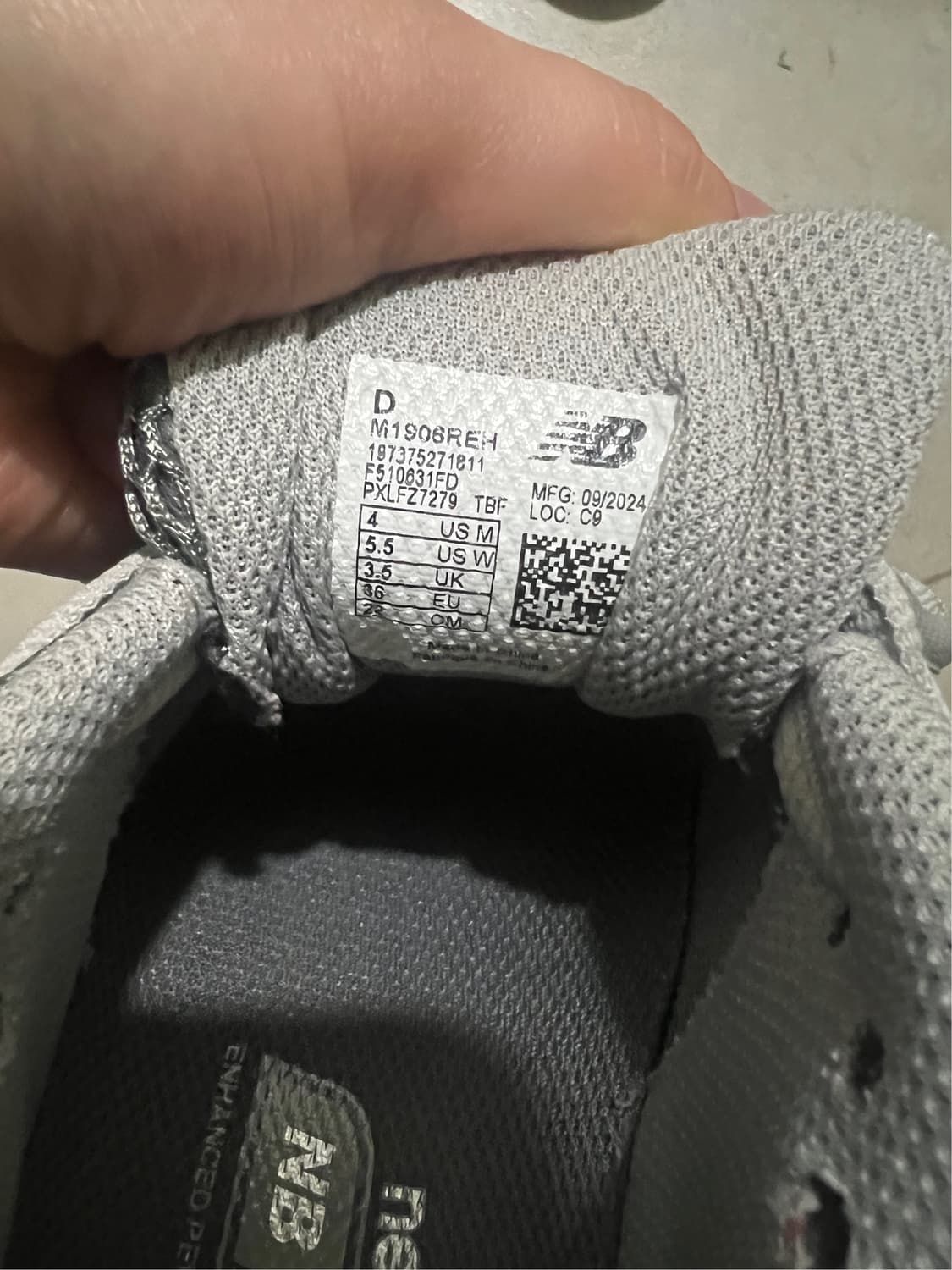 (220) 뉴발란스1906R 하버 그레이  실버메탈릭 상품이미지4