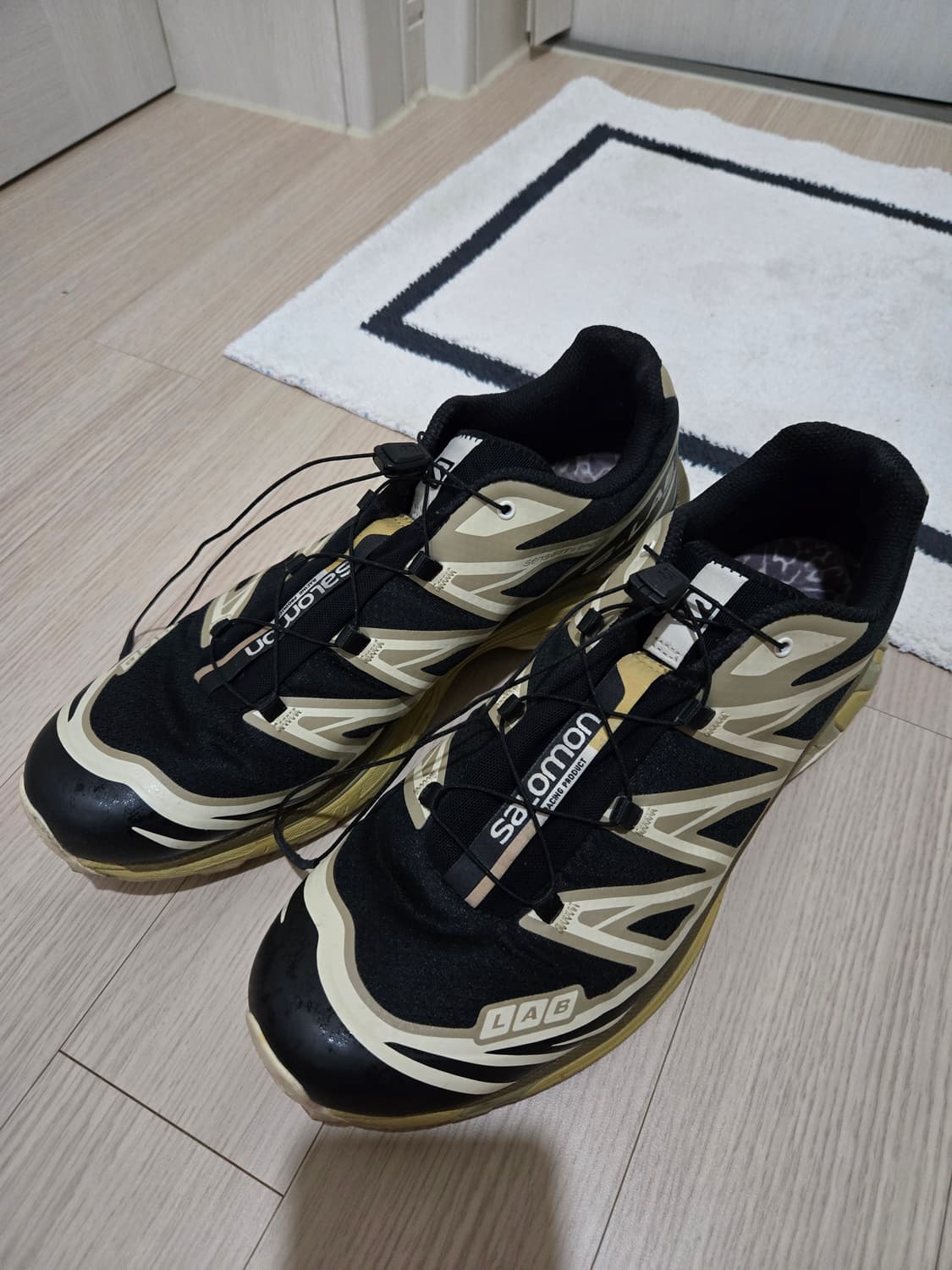 살로몬 x end 콜라보 xt6 다크 트러플  상품이미지1