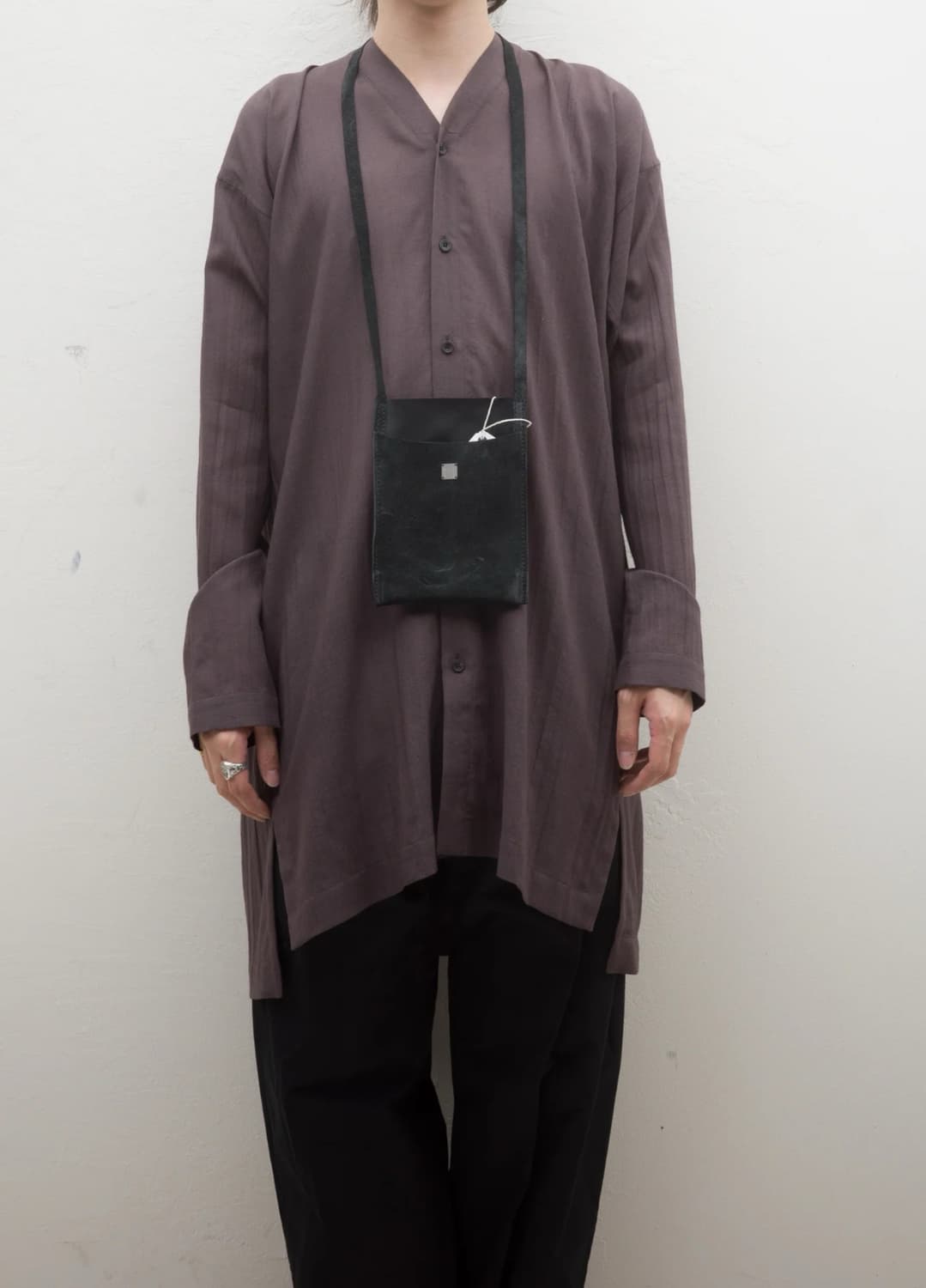 [새상품] 구이디 말가죽 패스포트 크로스백 상품이미지2