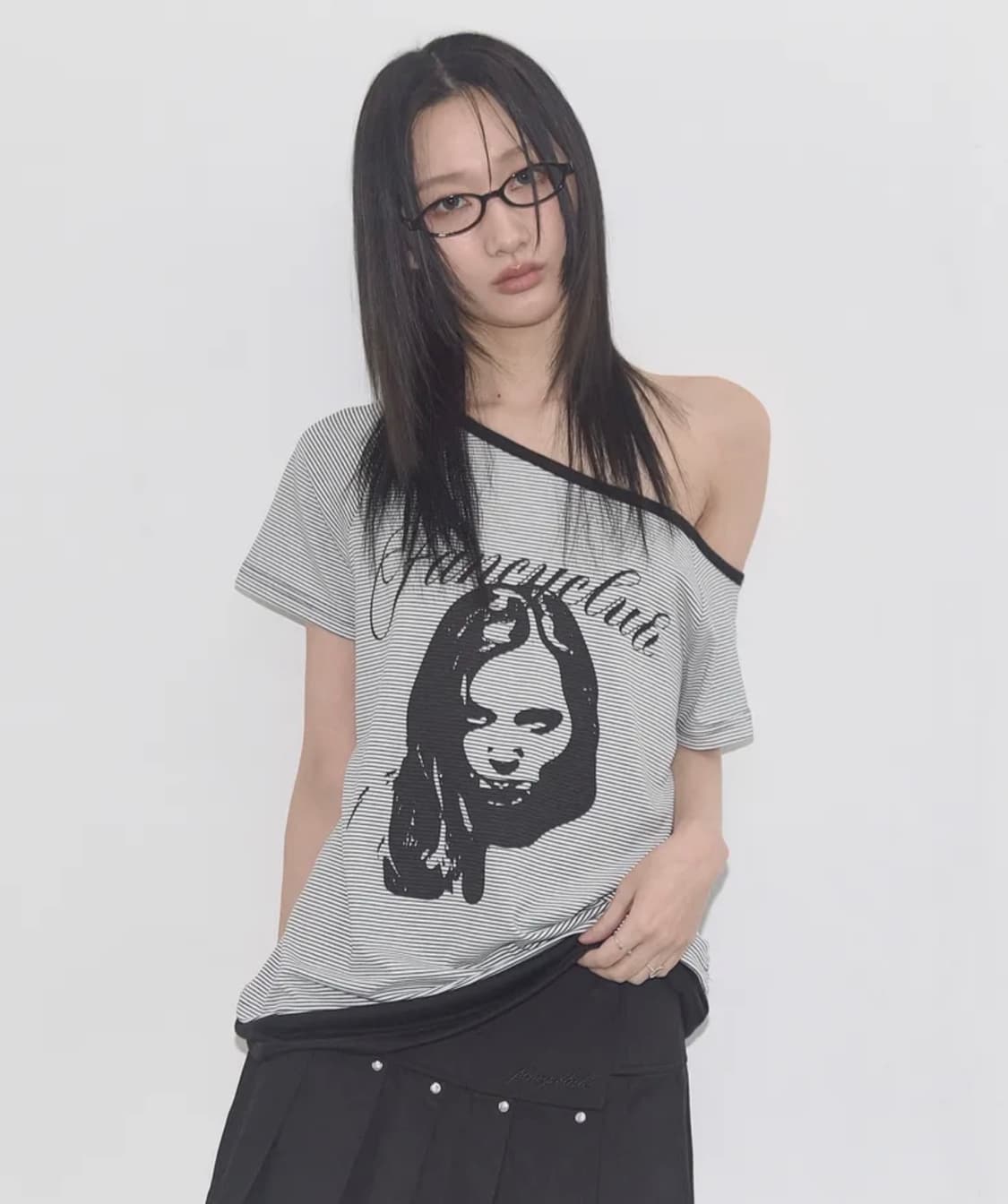 팬시클럽 미스틱 원 숄더 티 상품이미지1