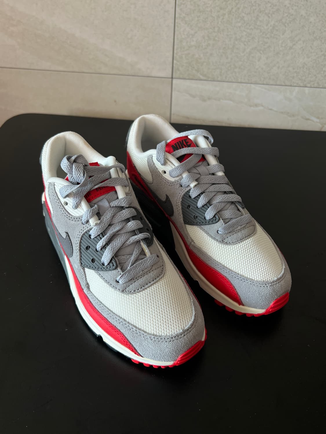 [미사용 새상품] 235 나이키 에어맥스 90 (그레이/레드) 풀박스 상품이미지3