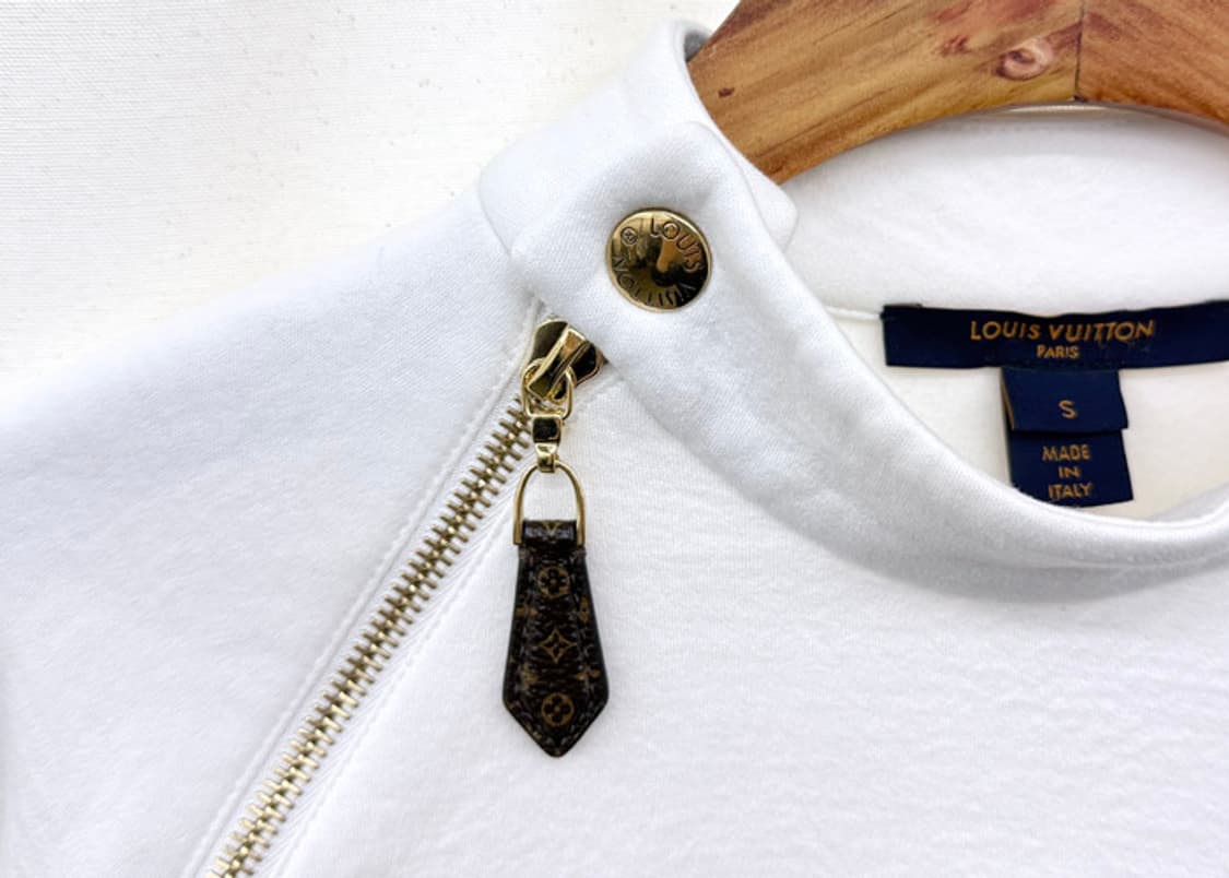 루이비통 로고 프린트 맨투맨 상품이미지3