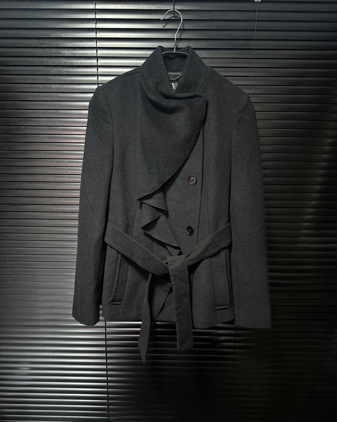 아르마니 익스체인지 카울 벨트 울 드레이프 사선 더블 블레이져 숏 코트  상품이미지3