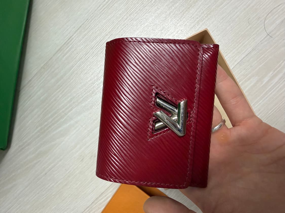 루이비통 에삐 트위스트 반지갑 상품이미지1