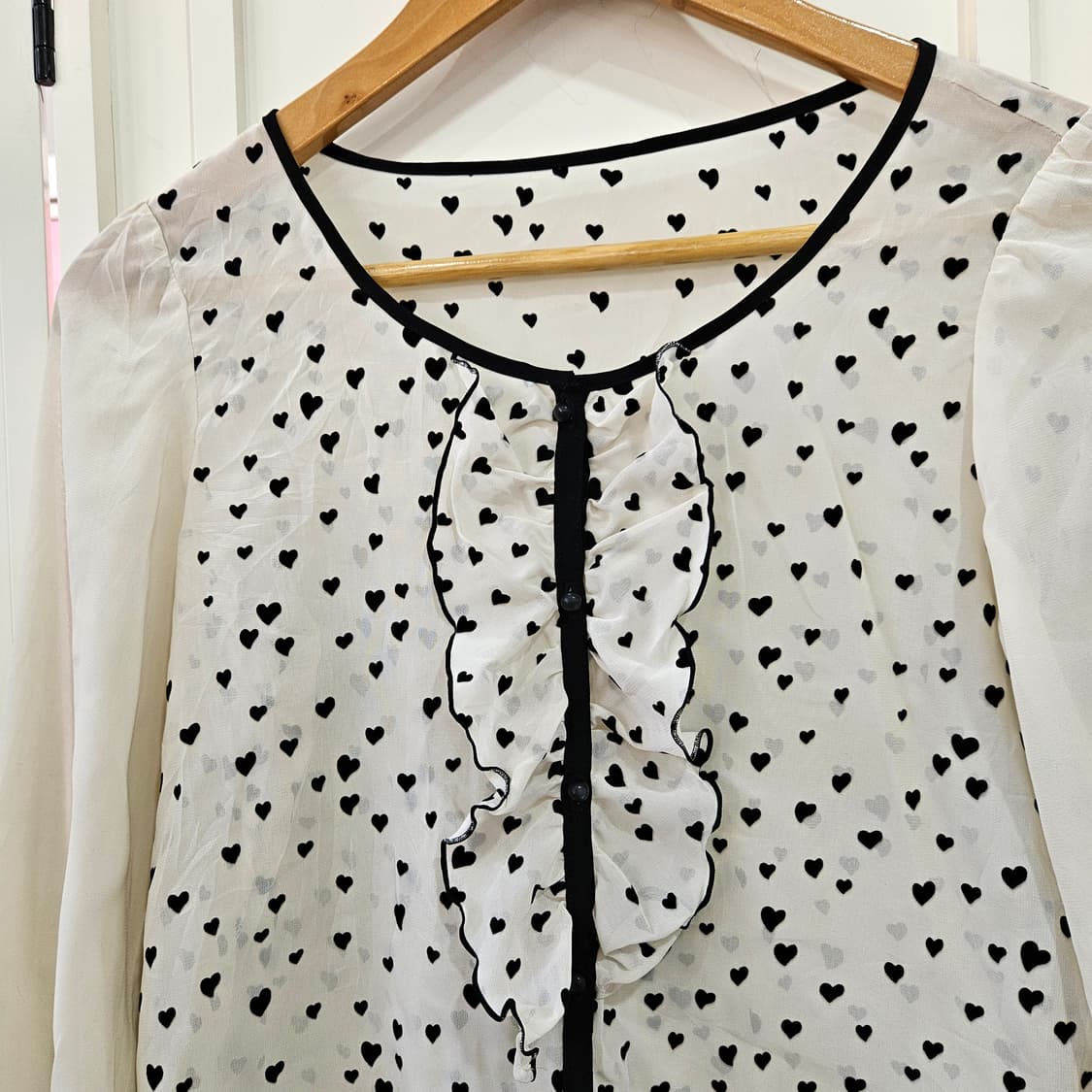 하트 패턴 프릴 블라우스 상품이미지2