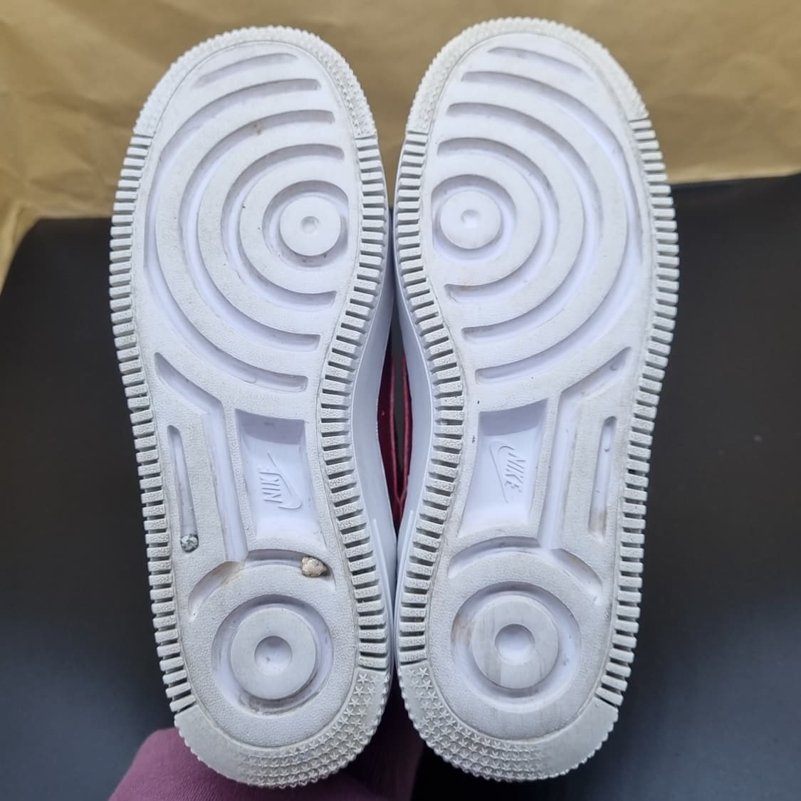 나이키 에어포스1 로우 세이지팀레드240 상품이미지3