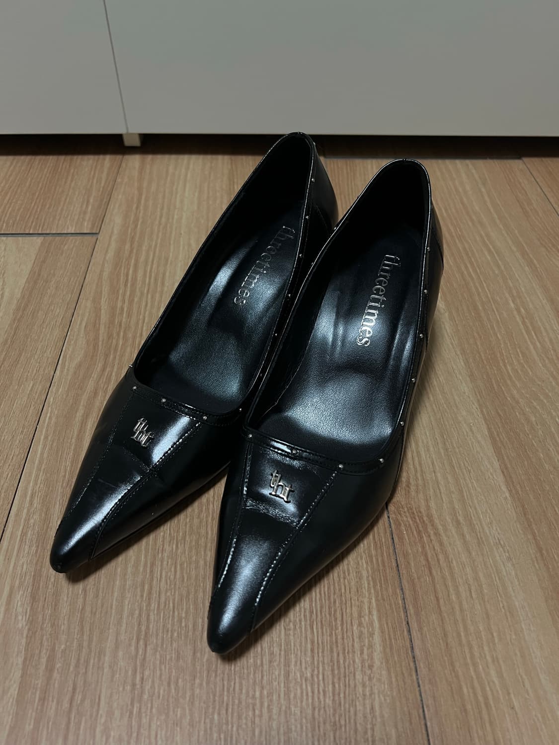 쓰리타임즈 펌프스 스틸레토 힐 상품이미지1