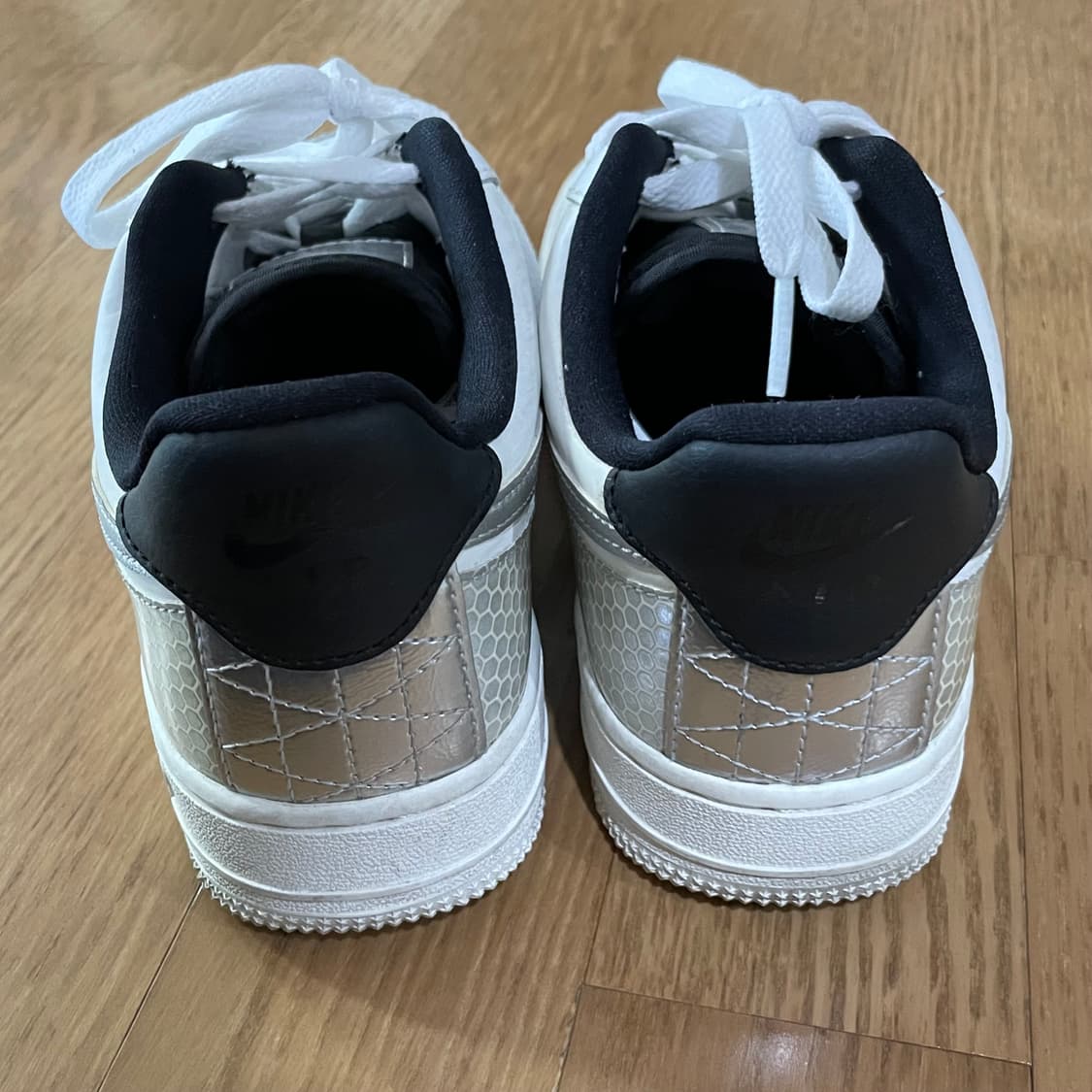 나이키 에어포스1 스우시 실버 240 상품이미지4