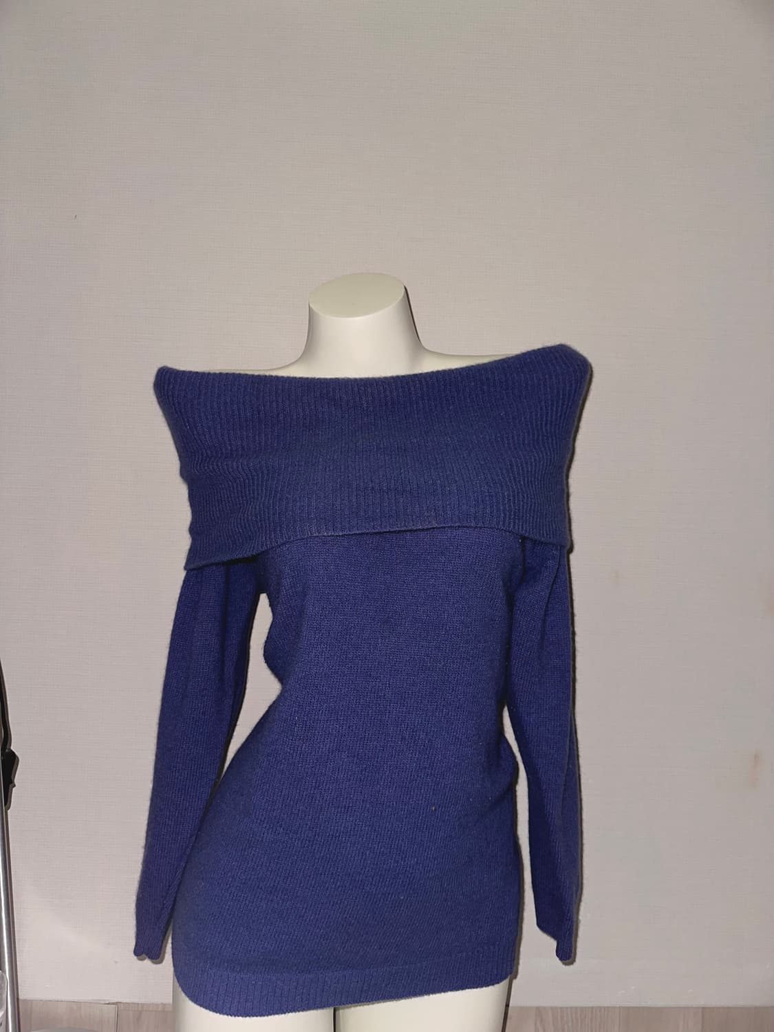 빈티지 블루 오프숄더 숄칼라 니트 상품이미지1