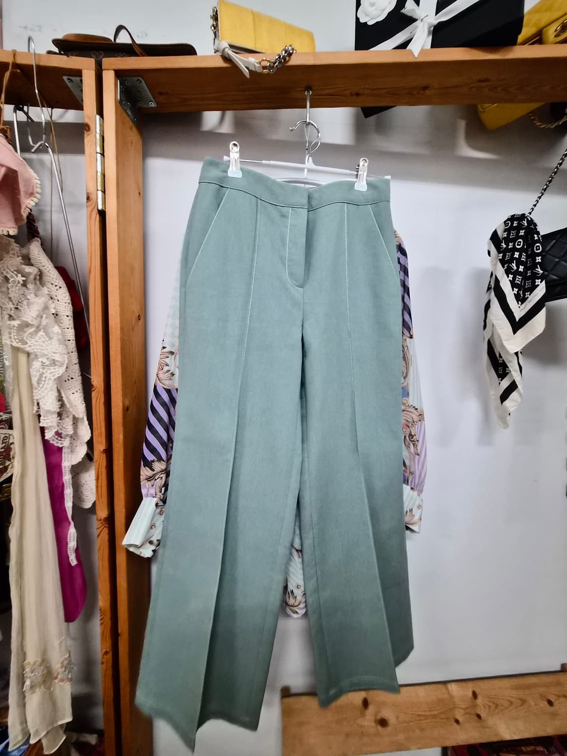 민트퍼플 블라우스. 듀엘민트 슬랙스 상품이미지6