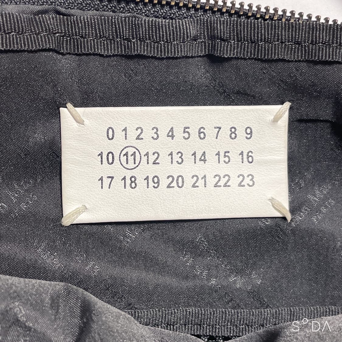 메종 마르지엘라 블랙 크로스백 상품이미지6