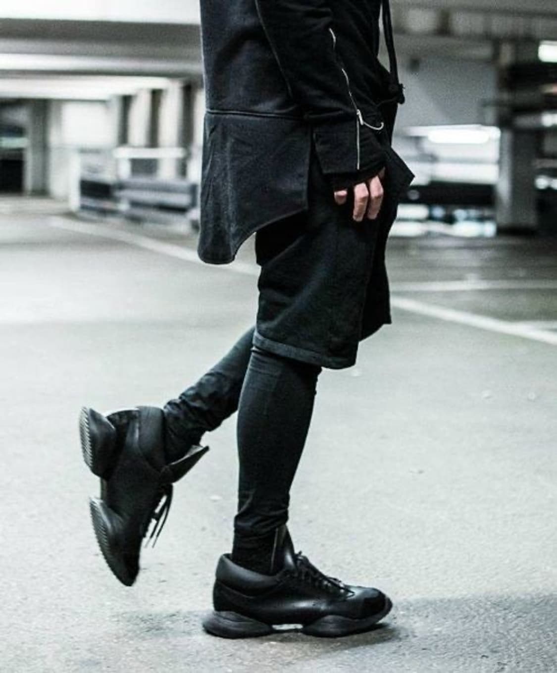 릭오웬스 아디다스 러너 레더 트리플 블랙 상품이미지9