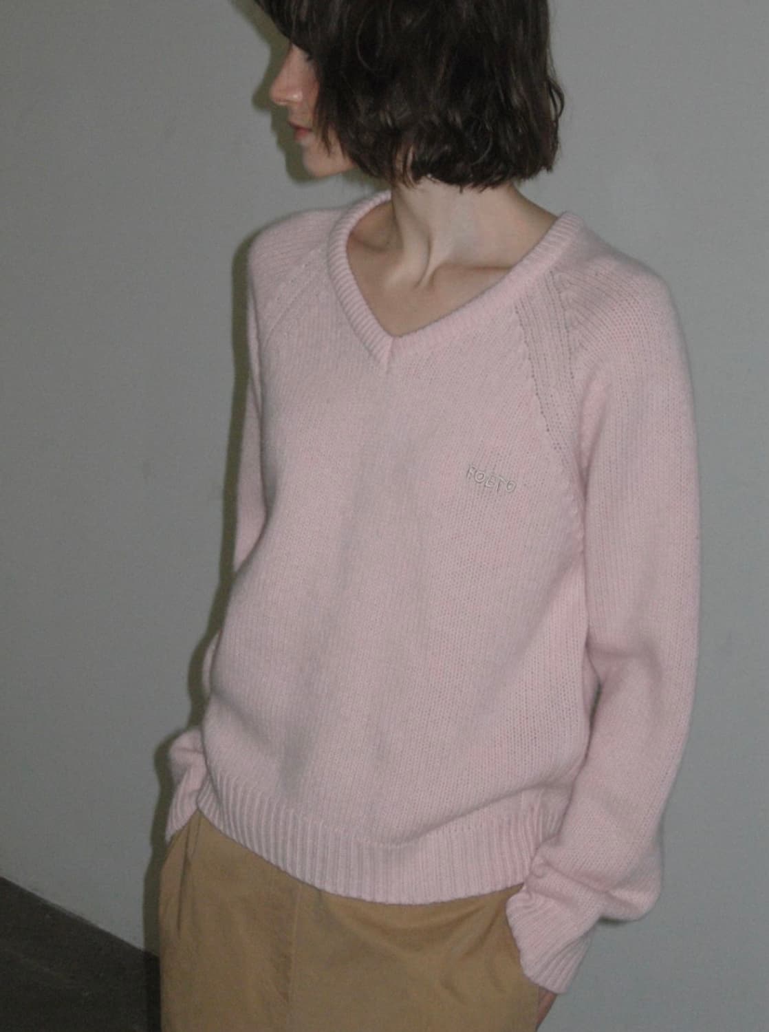 포에토 클래식 브이넥 니트 핑크 상품이미지2