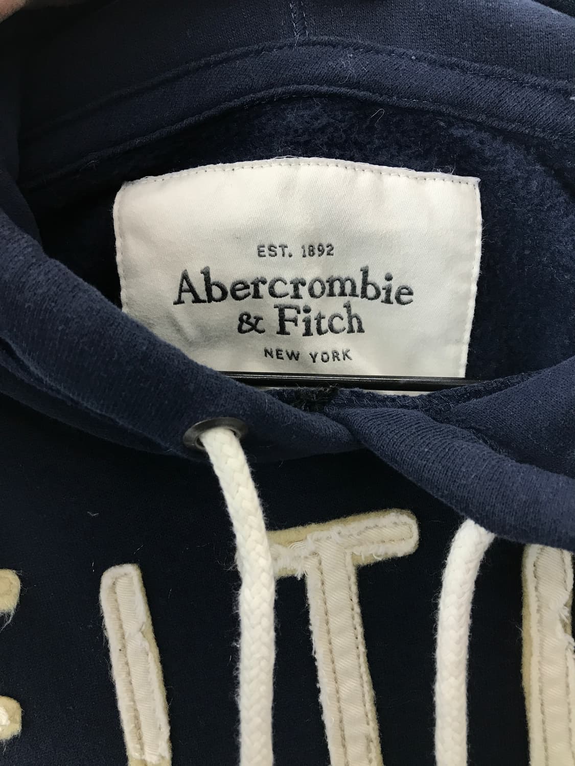 Abercrombie & Fitch Heritage Logo Hoodie 상품이미지5