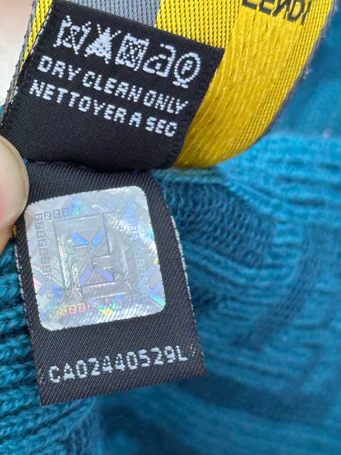 펜디 ff 로고 울 머플러 상품이미지9