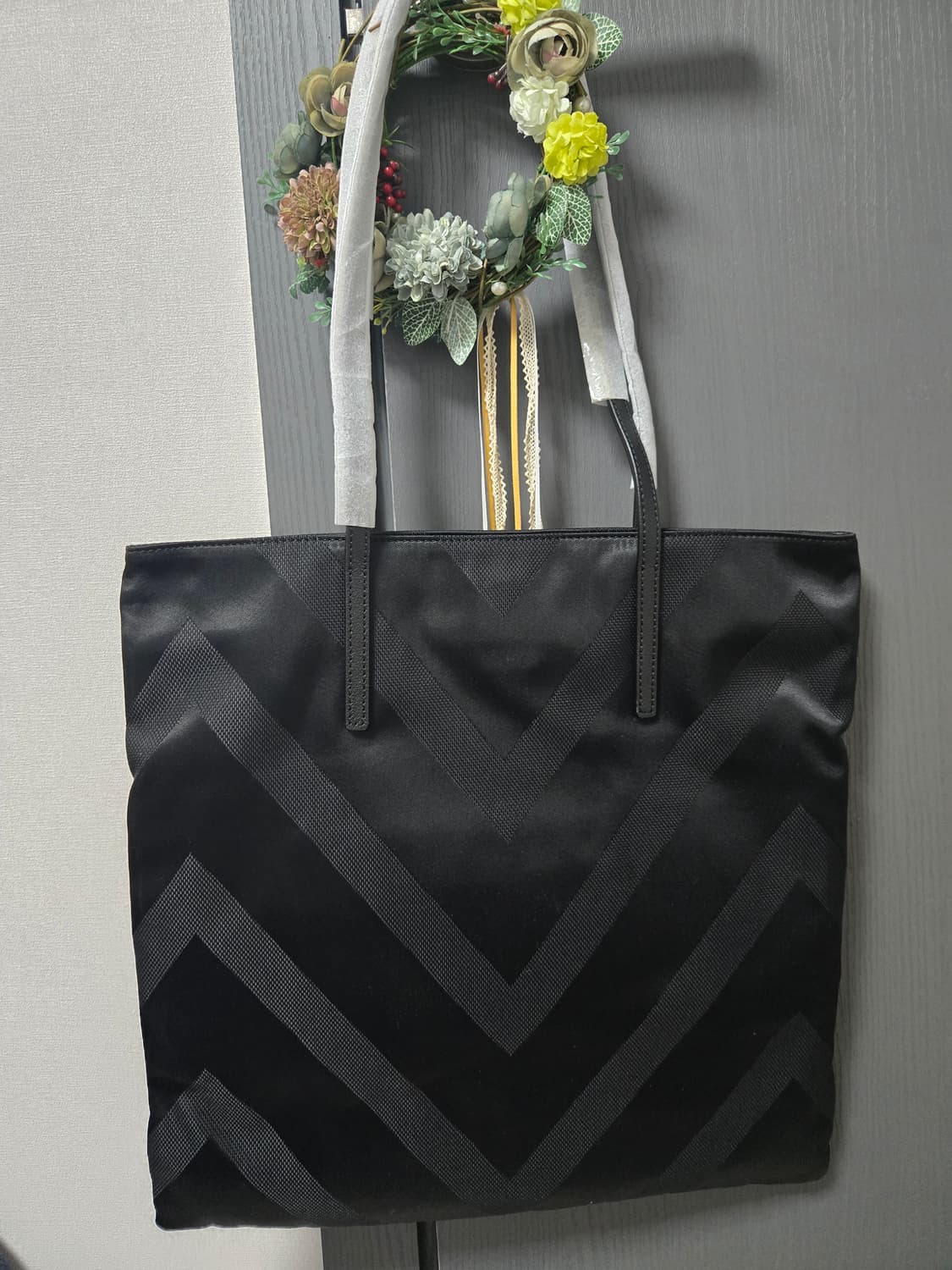 루즈앤라운지 블랙 토트/숄더백 새상품 가격인하  상품이미지3