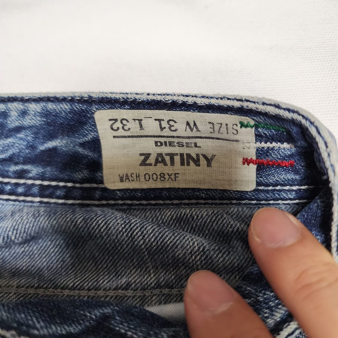 DIESEL ZATINY 컷팅 워시드 데님팬츠 상품이미지8