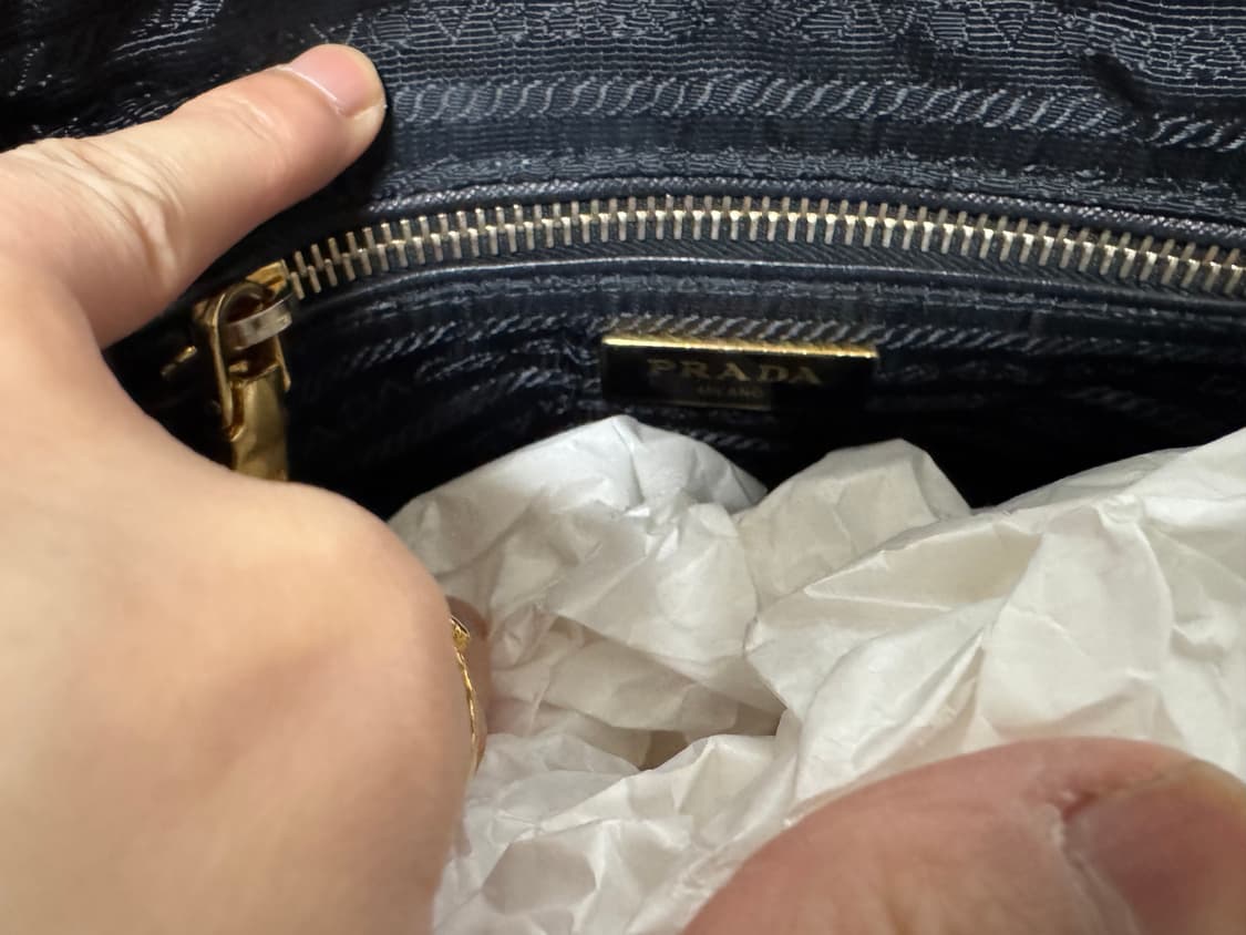 프라다 퀄팅 블랙 체인백  상품이미지7