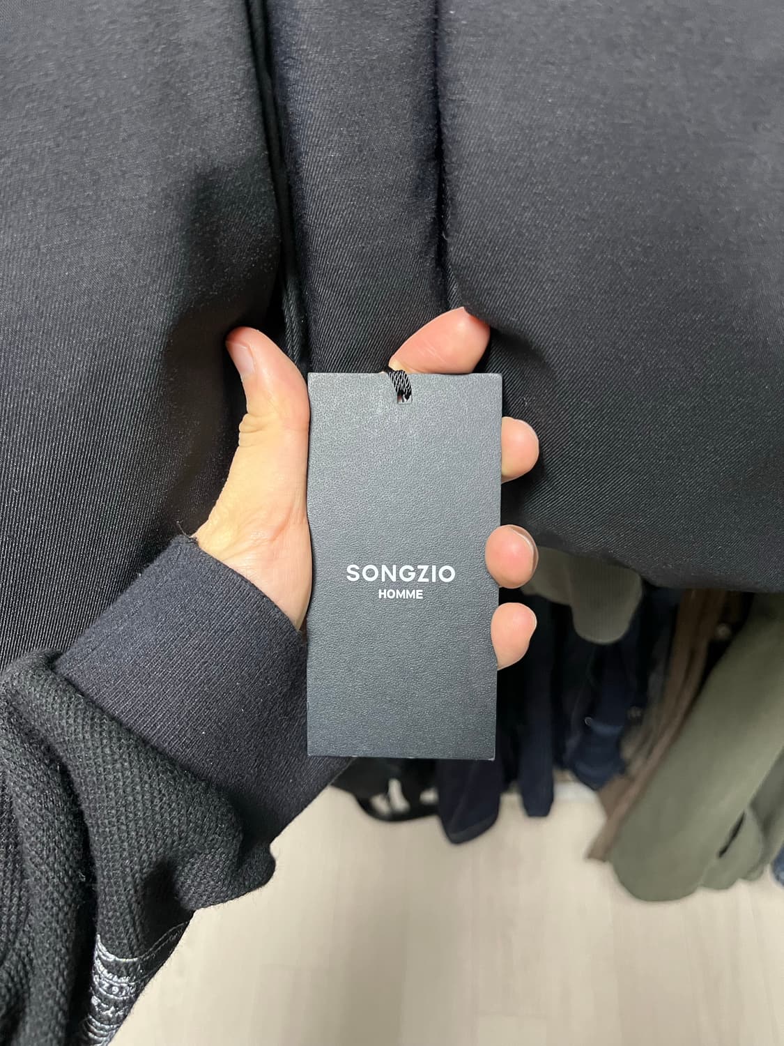 송지오 딥폴드 패딩 24FW 46사이즈 상품이미지4