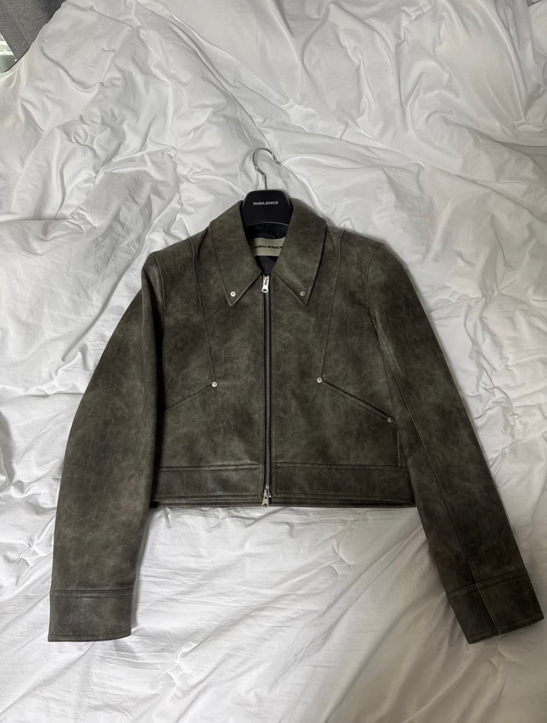 인사일런스 우먼 패널드 비건 레더 자켓 브라운 상품이미지1