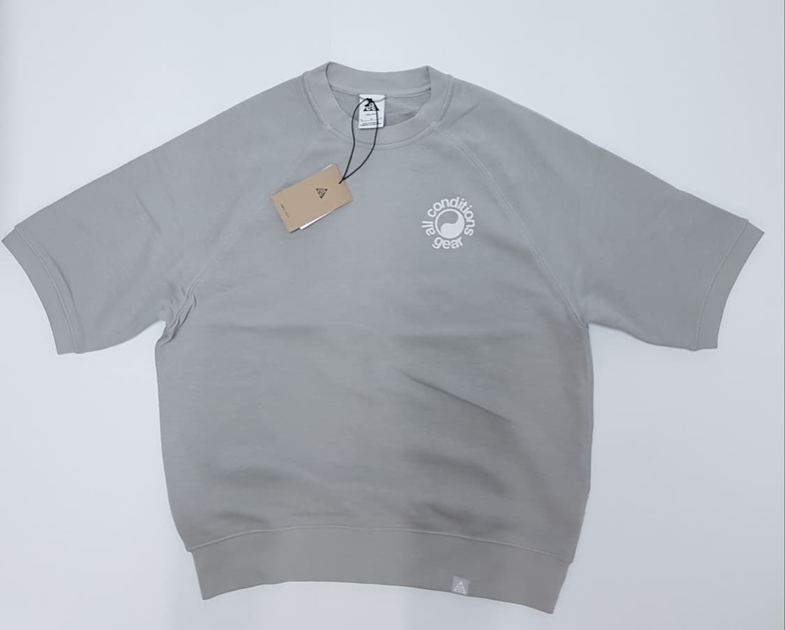 나이키 acg반팔티 새상품 상품이미지2