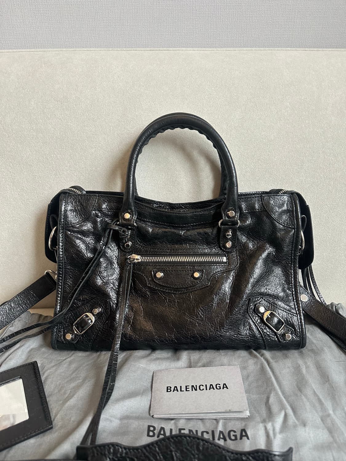 [A+ 정품] 발렌시아가 시티 모터백 스몰 블랙 상품이미지7