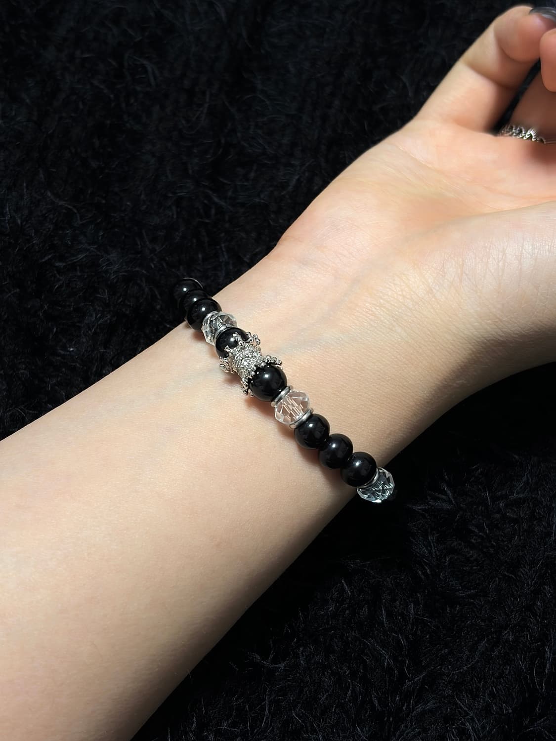 써지컬 윤슬 포인트 블랙 밴딩 염주 팔찌 상품이미지2