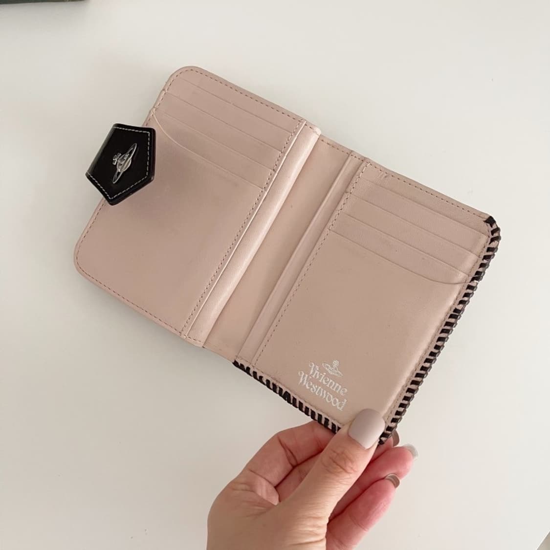 희귀) 비비안웨스트우드 어스 그린 앤티크 레더 지갑 상품이미지4