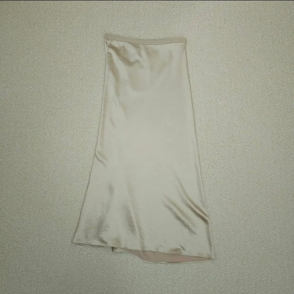 (M/새상품)ORR 오르 여성 새틴 릭 스커트 밴딩 상품이미지3