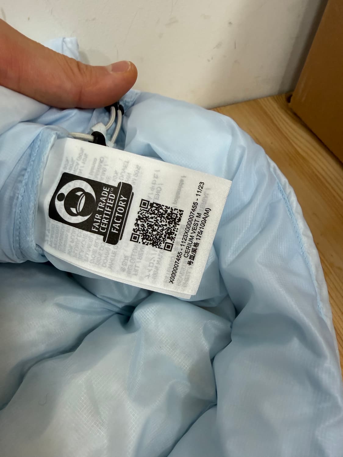 아크테릭스 세륨 베스트 M 사이즈  상태 8.7/10  사진찍고 절대 안 상품이미지3