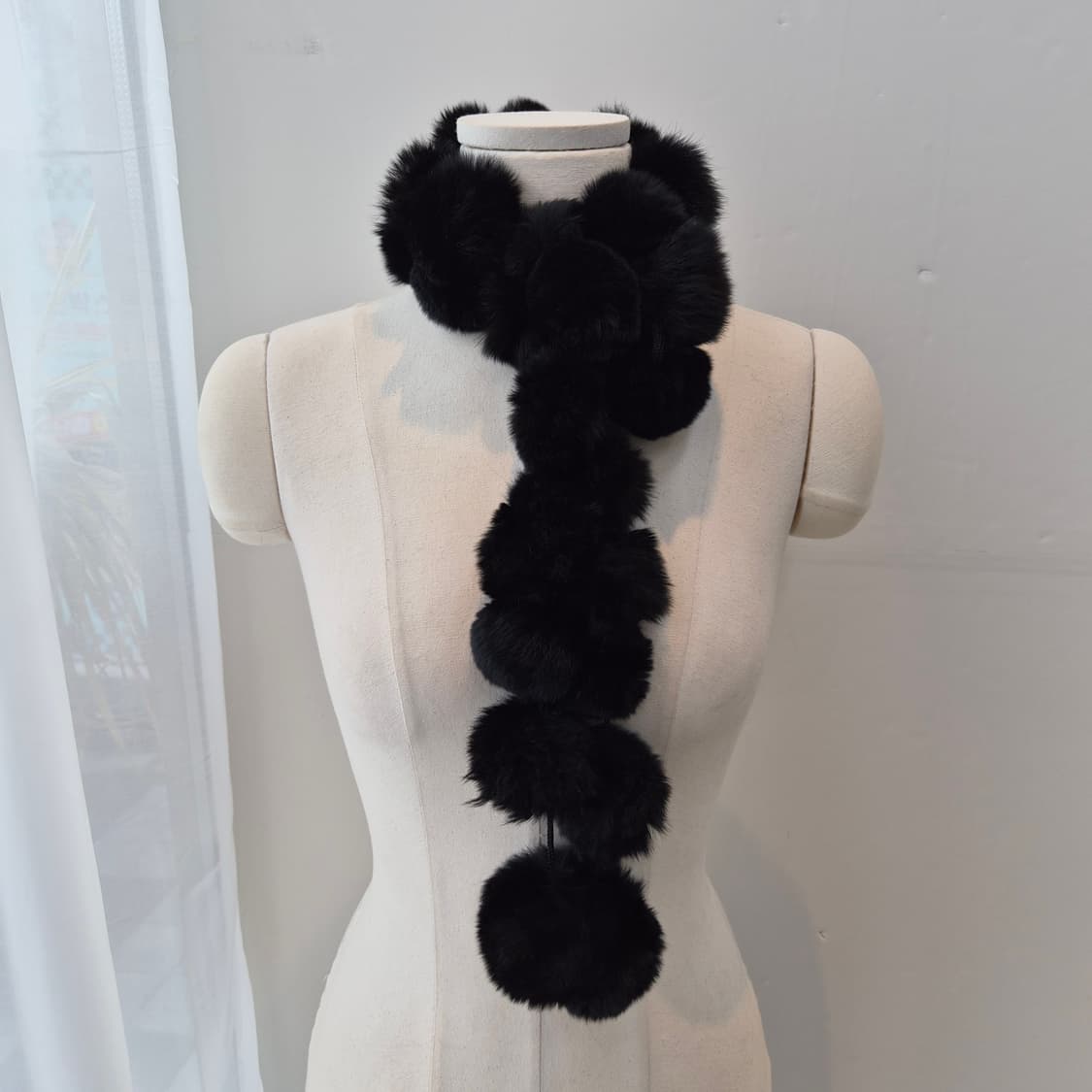 블랙 리얼 렉스 토끼퍼 폼폼 머플러 상품이미지2