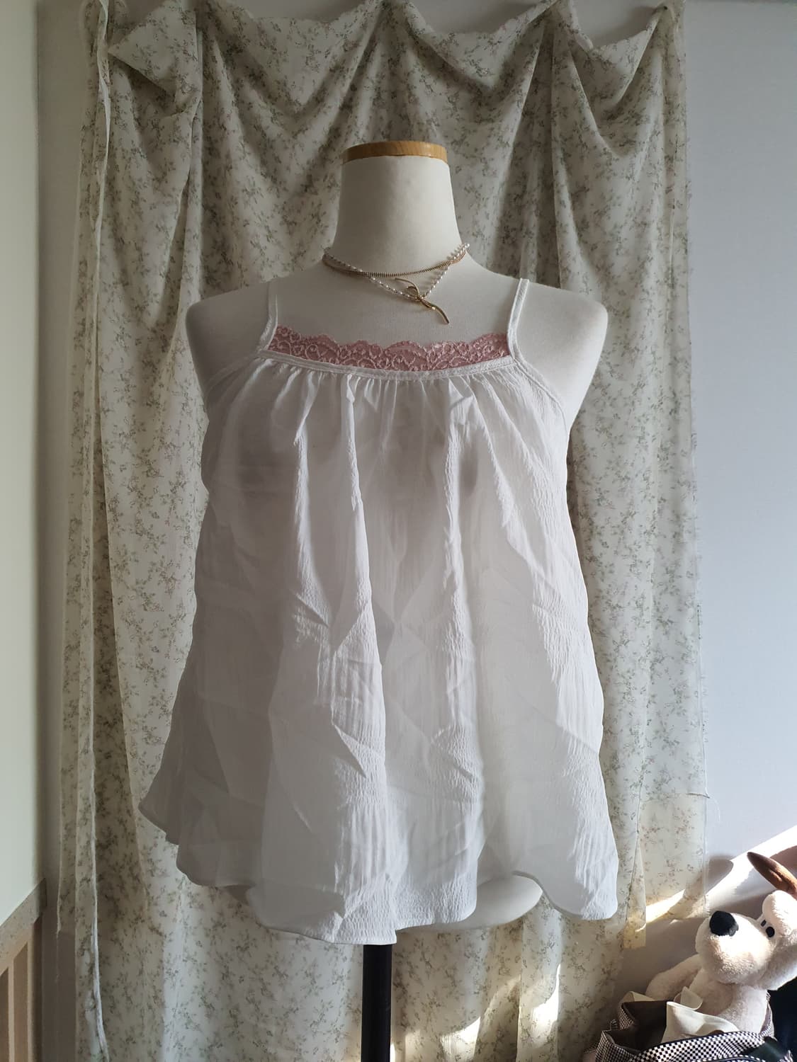 [모리걸] 화이트 끈 나시 블라우스 레이스 장식 상품이미지2