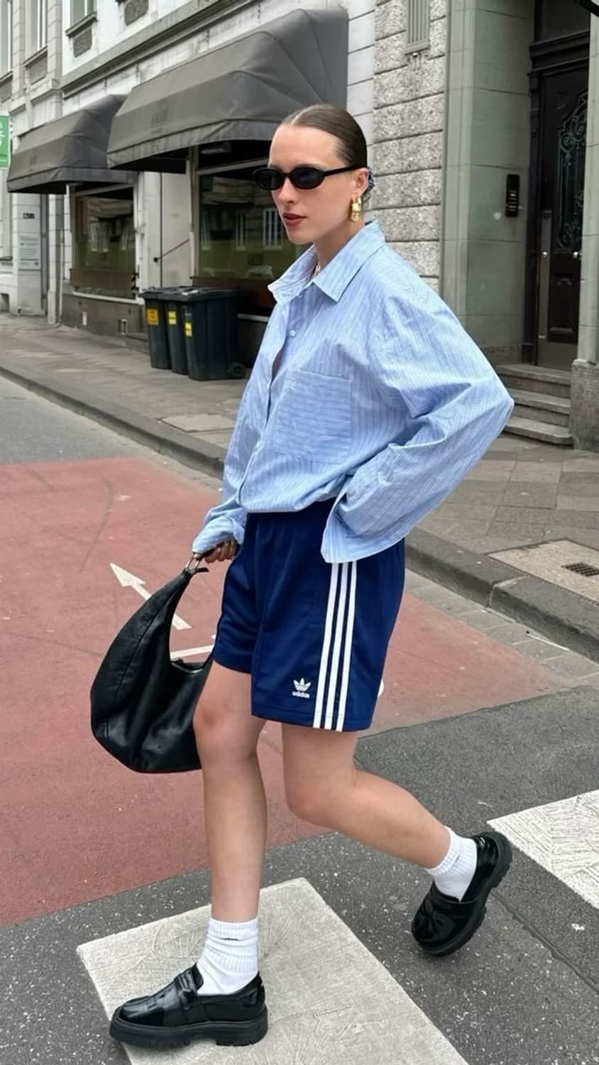 아디다스 반바지 파이어버드 쇼츠 네이비 정품 IY7211 상품이미지1