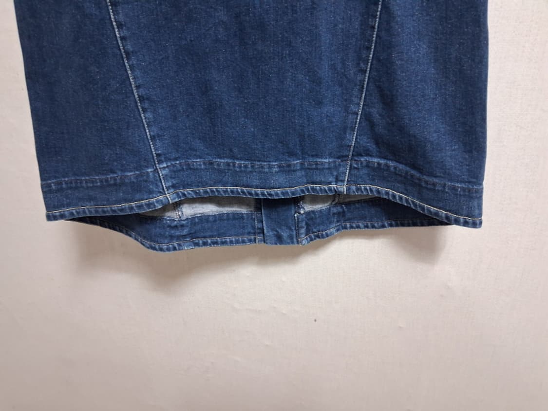 리바이스청원피스 엔지니어드 데님 청원피 Xs 무릎한참아래 기장 비대칭 
 상품이미지7