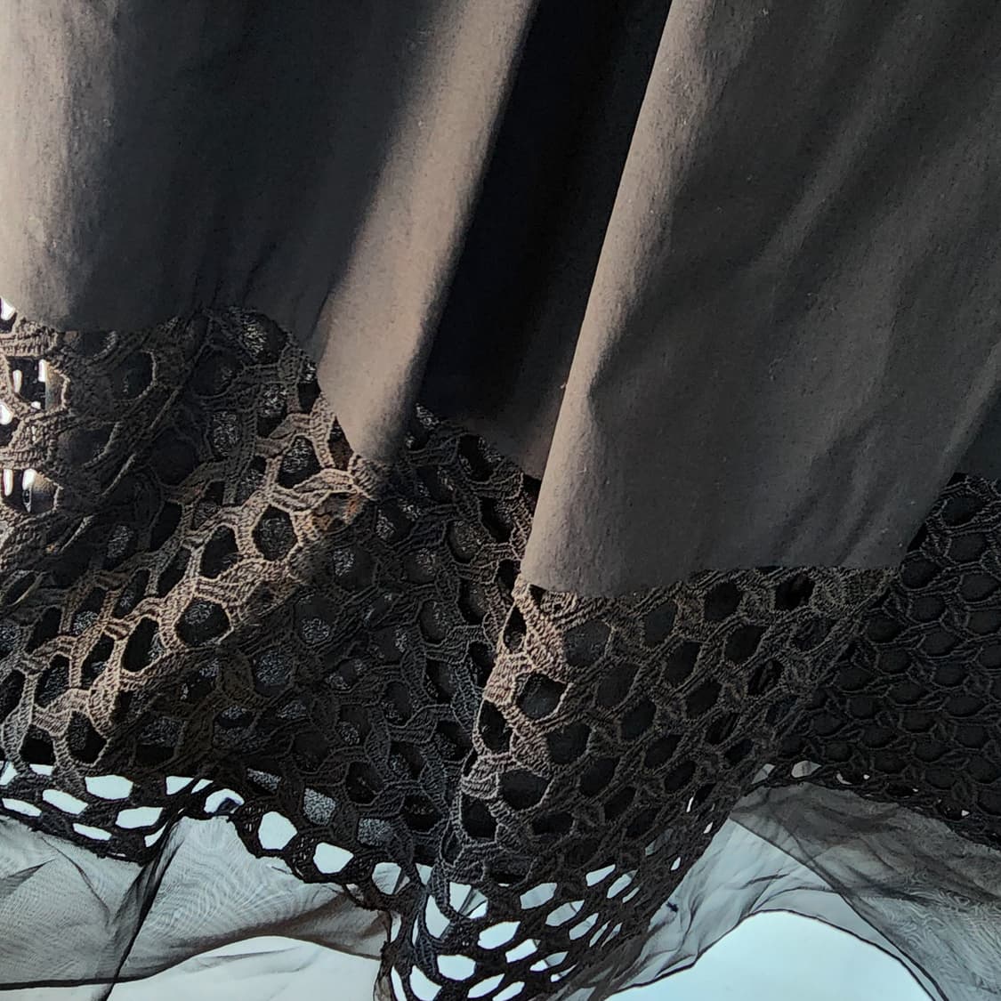 더 아이잗 블랙 레이스 펀칭 A라인 스커트 상품이미지3