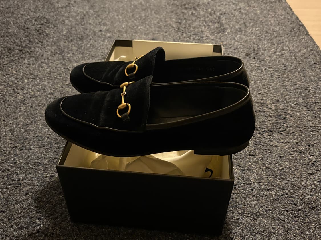 구찌 조르단 벨벳 로퍼 36.5 상품이미지2