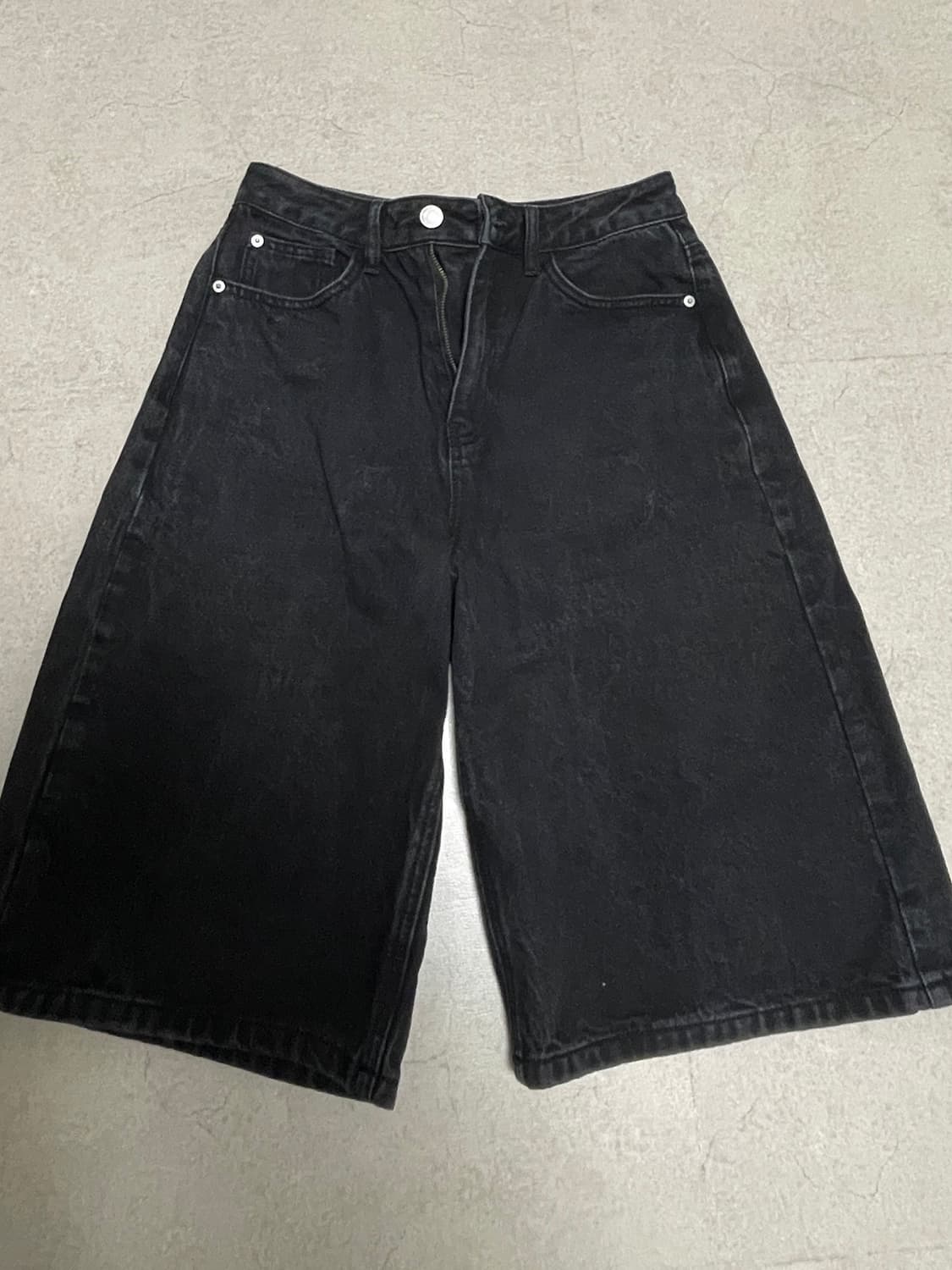 8세컨즈 와이드 데님 하프 팬츠 블랙 S 버뮤다 상품이미지2