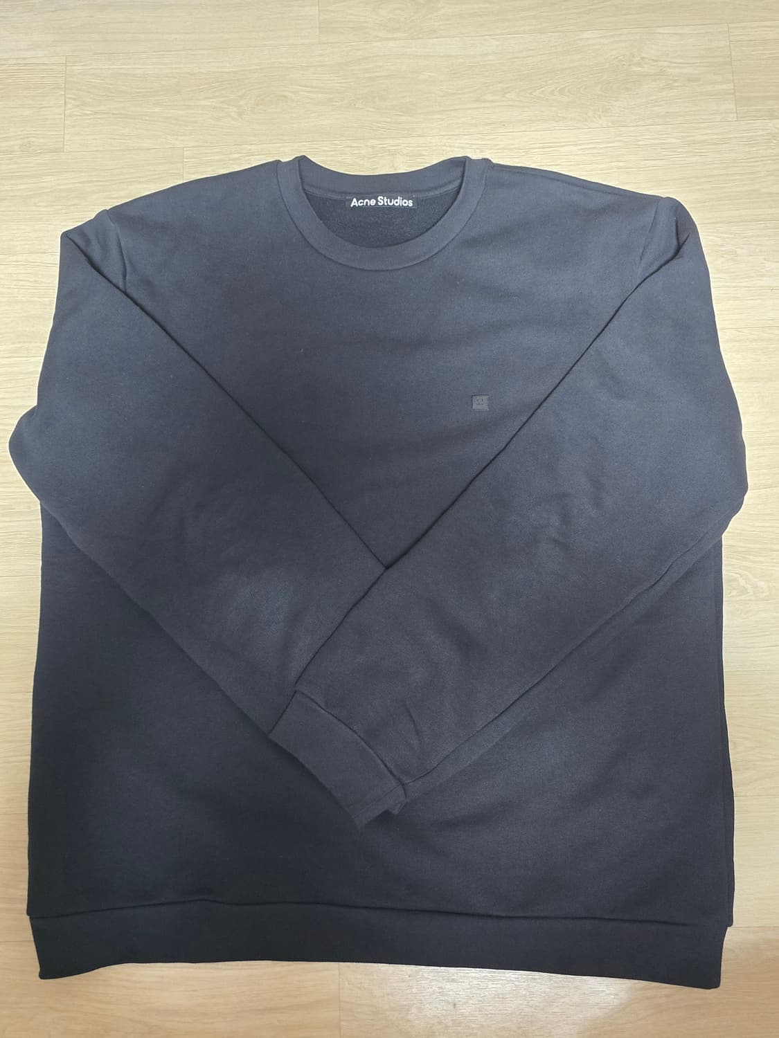 아크네 스튜디오 맨투맨 상품이미지1