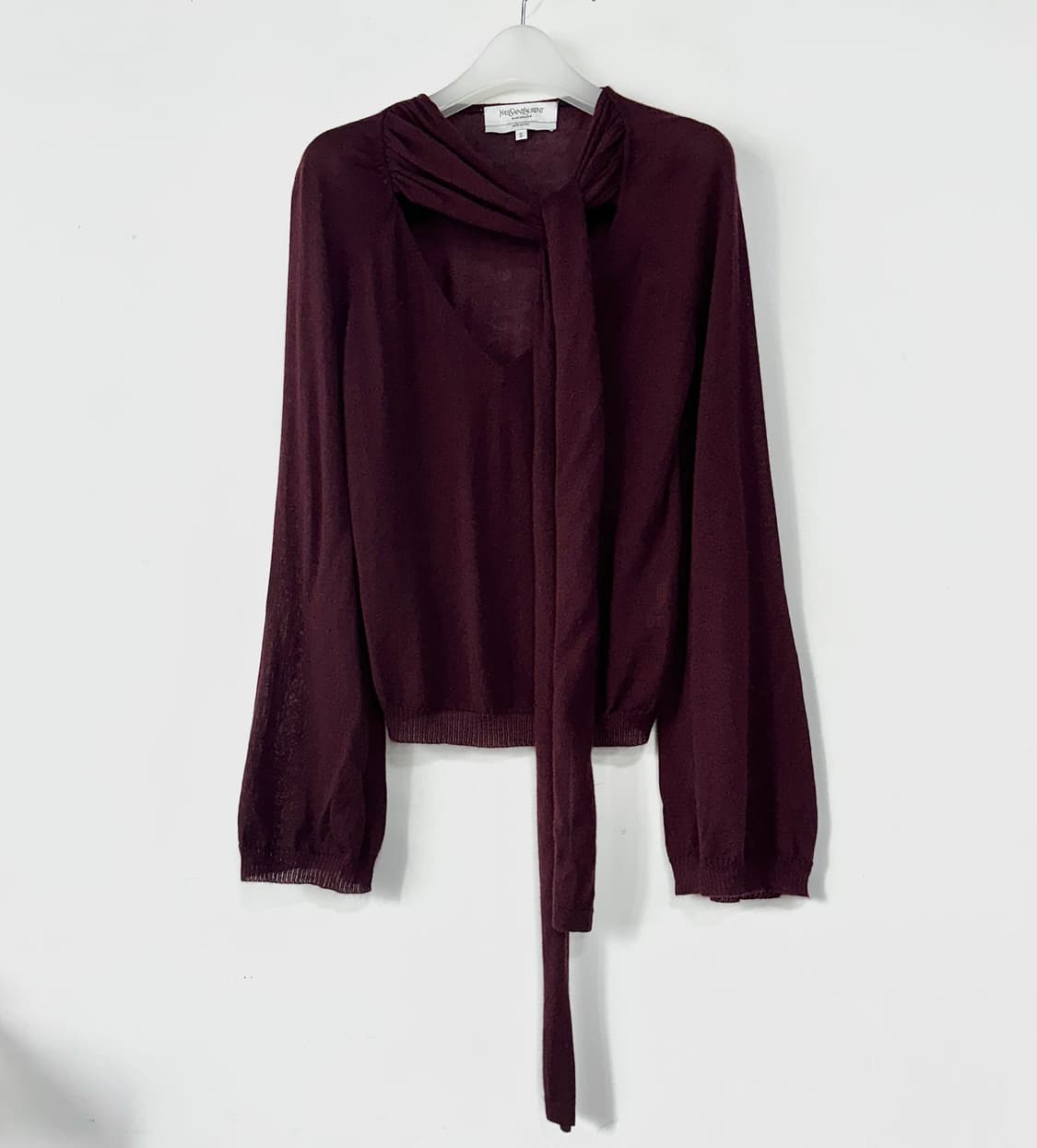 입생로랑 타이 넥 캐시미어 니트 탑 상품이미지1