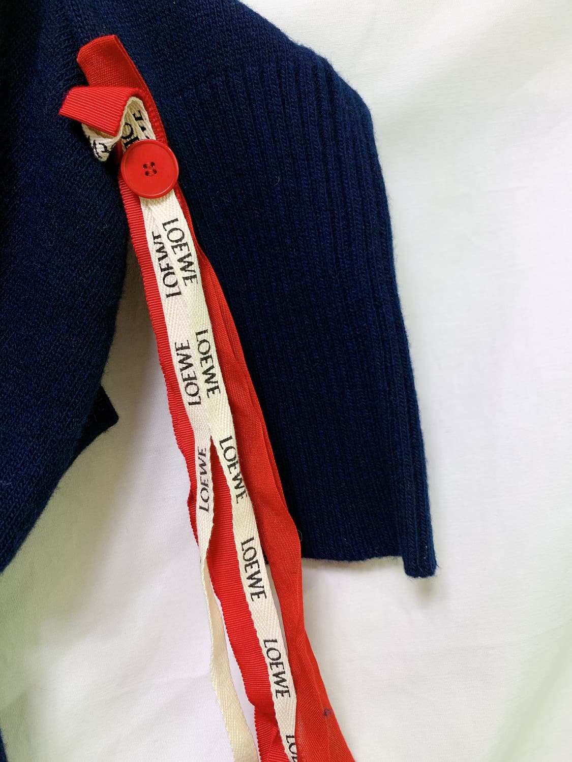 (새상품) 로에베 여성 니트 네이비  상품이미지5