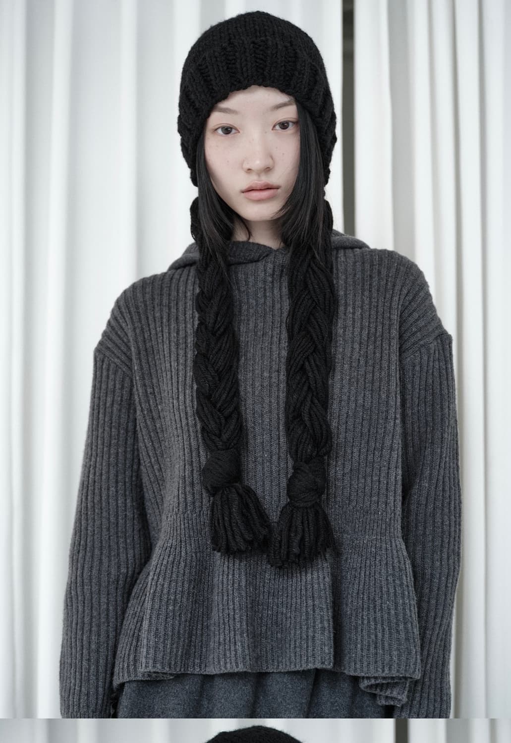 생긴스튜디오 플레어 웨이스트 울 후드 니트 상품이미지6