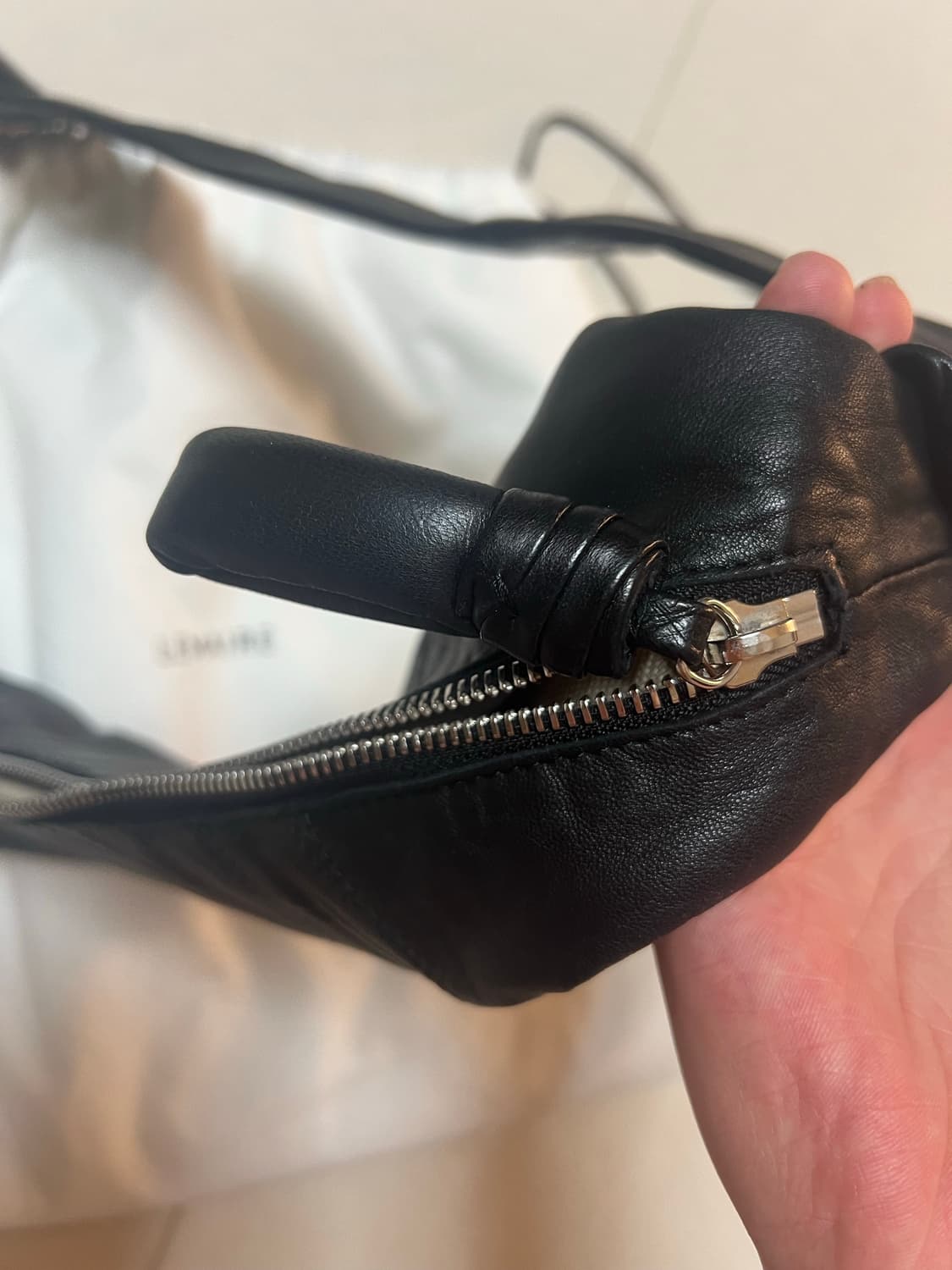 르메르 크루아상백 블랙 스몰 나파레더 상품이미지2